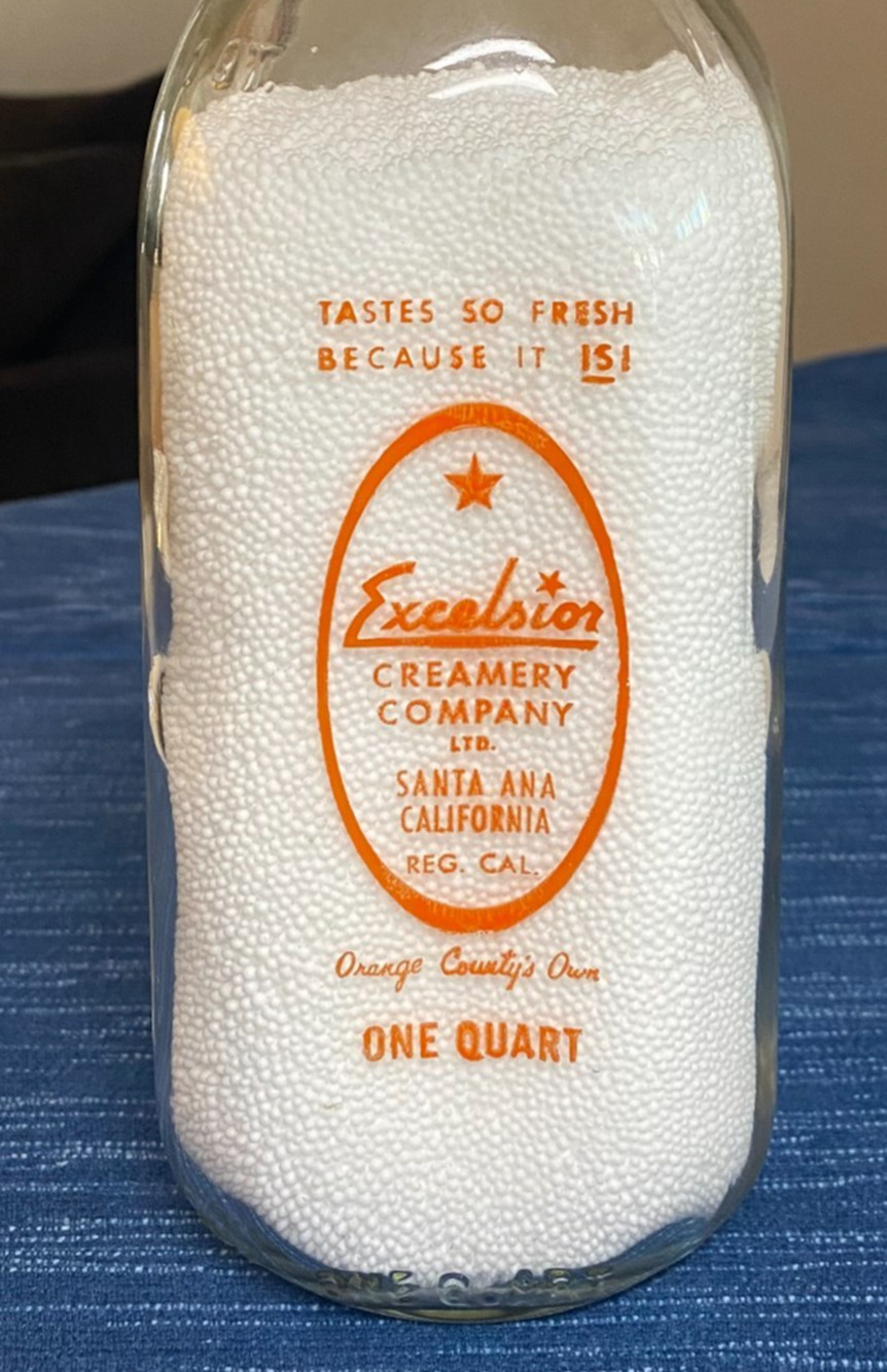 Excelsior Creamery Santa Ana California Dairy Pyro Quart Milk Bottle TSPQ 105B